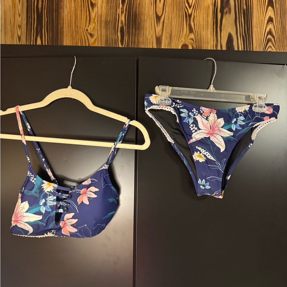 Cupshe Floral Bikini Top